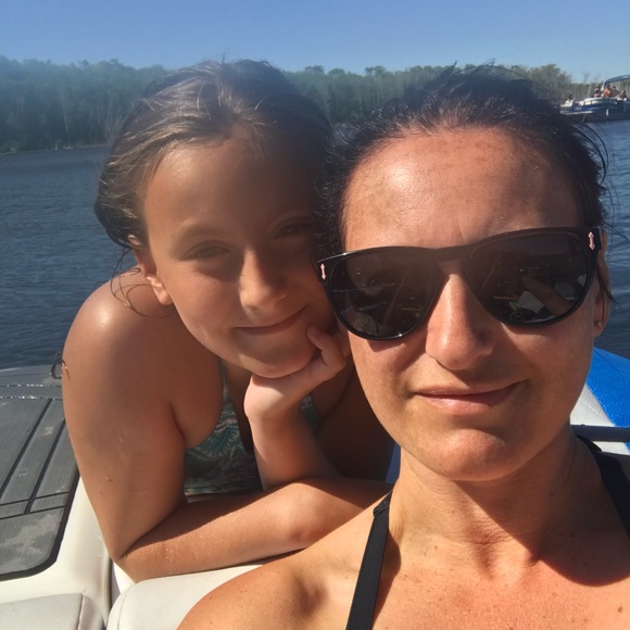 Meet your Posher, Cara - Picture 1 of 1